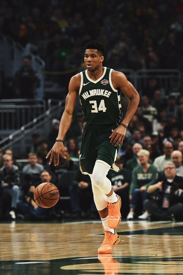 和篮板上的 和篮板上的