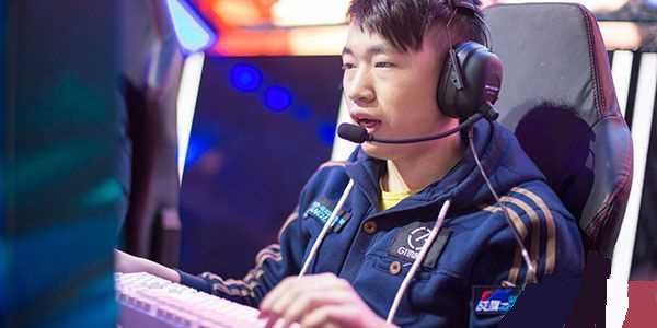 假如他在亚 假如他在亚